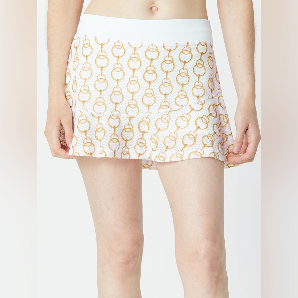 Sofibella Women's Airflow Mid Rise Skort in Chain White